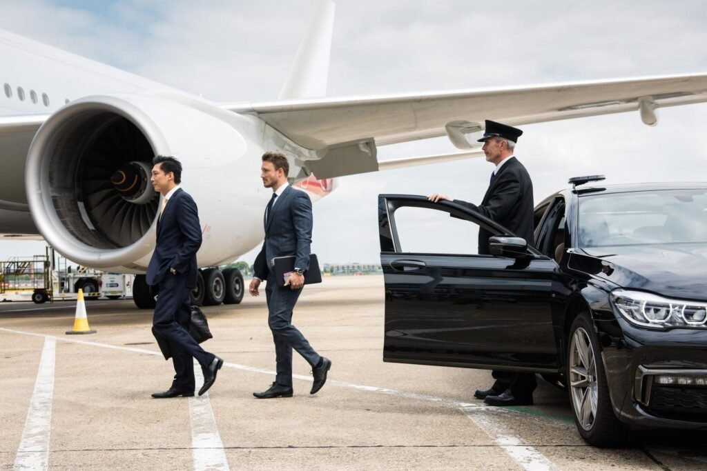 Gatwick Airport Chauffeur service,luxury airport chauffeur service, airport chauffeur service, airport transfers, airport car hire