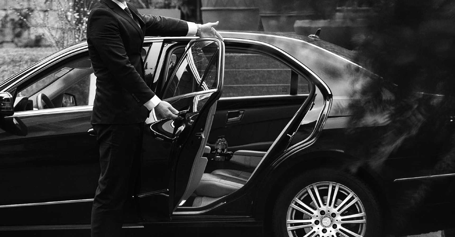 Exploring Birmingham,Car Service with Driver, Professional Chauffeur, Reliable Transportation, Luxury Travel, Private Driver Service, Event Transportation, Roadshow Transportation, Group Transportation, Secure Transportation