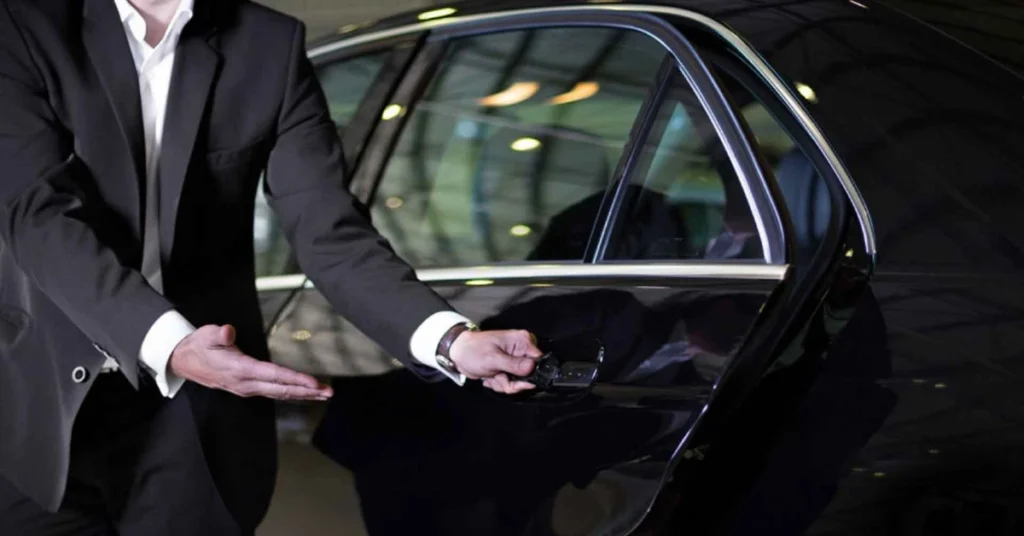 Top Benefits Of Hiring Chauffeur Service For Travel